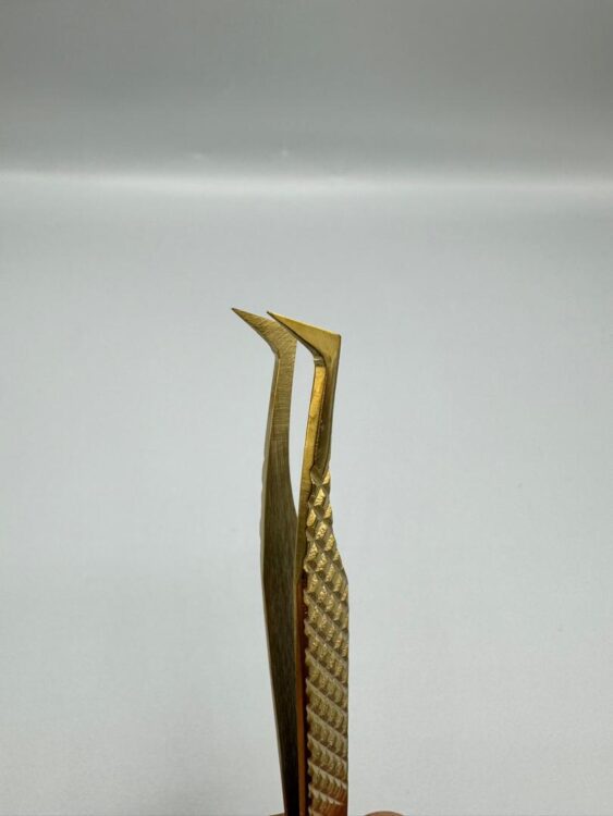 پنس دست ساز اکستنشن شیار دار طلایی (90درجه زاویه دار)