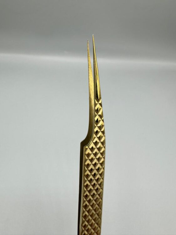 پنس دست ساز اکستنشن شیار دار طلایی (ایزوله نایکی)