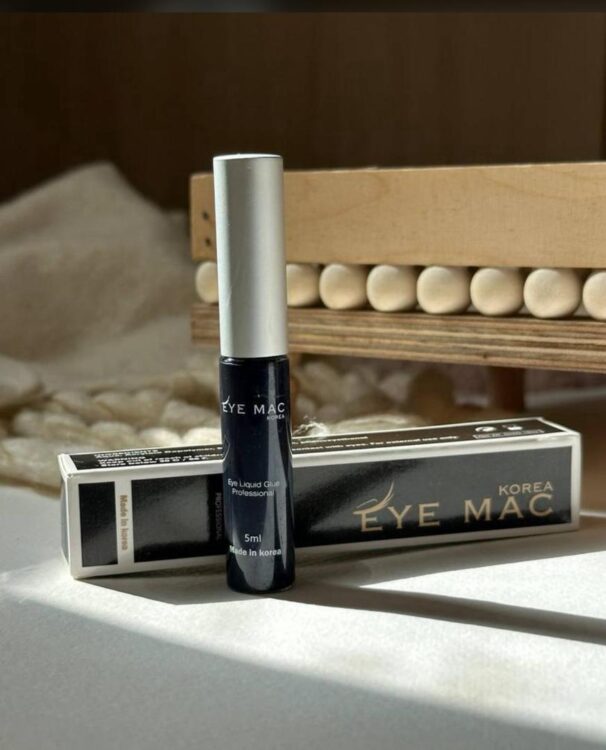چسب مژه قلمی مشکی برندEYE MAC