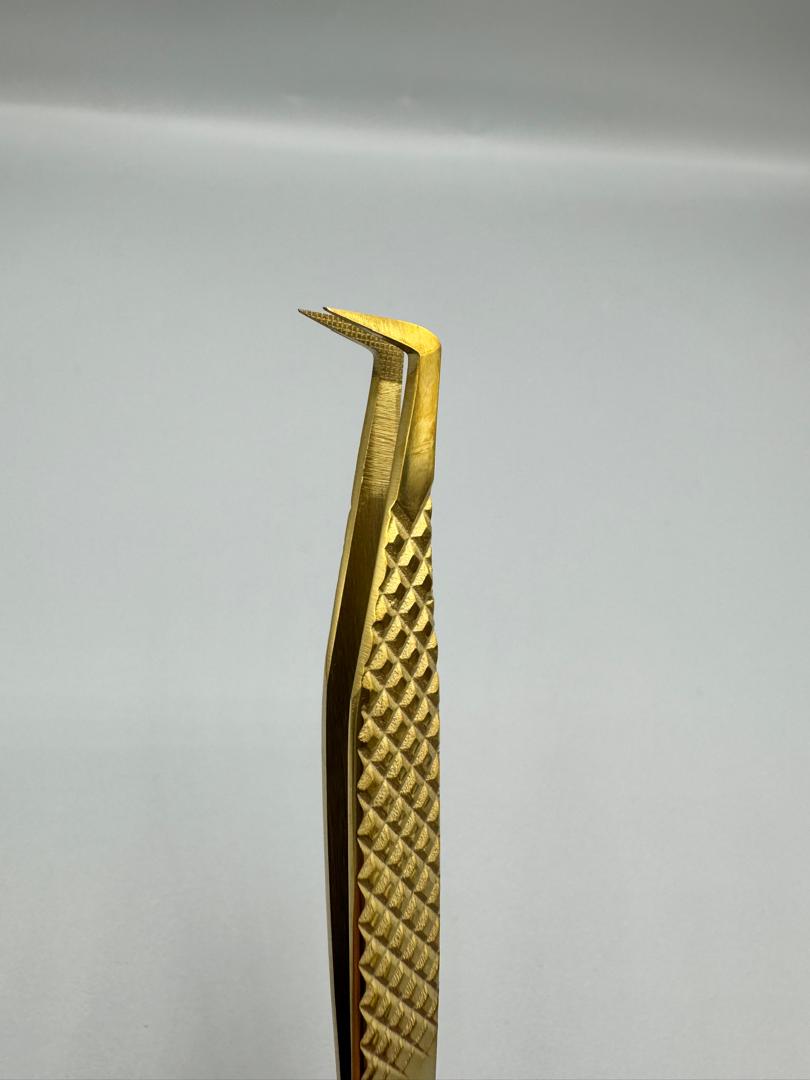 پنس دست ساز اکستنشن شیار دار طلایی (90درجه قائم)