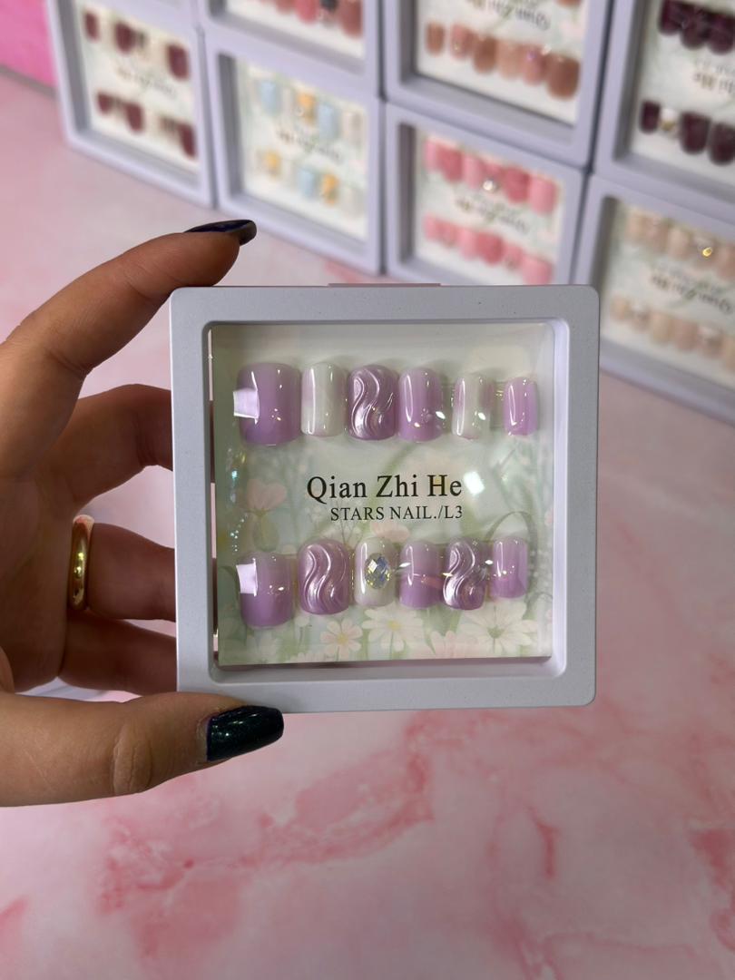 ناخن مصنوعی دیزاین دار سایز طبیعی فقط عمده