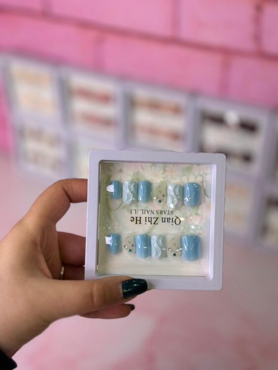 ناخن مصنوعی دیزاین دار سایز طبیعی فقط عمده