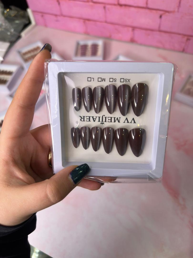 ناخن مصنوعی دیزاین دار سایز طبیعی فقط عمده
